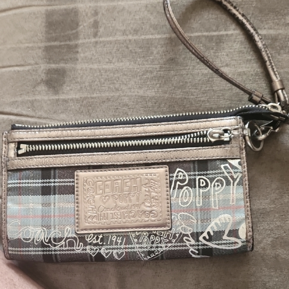 Coach Poppy Wristlet